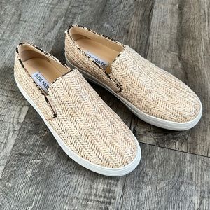 Steve Madden Gills Slip Ons